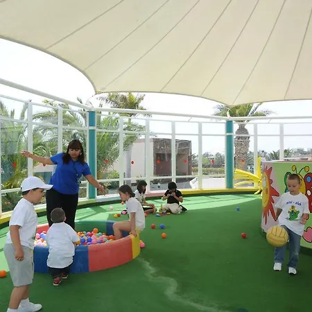 Ξενοδοχείο Beatriz Costa & 4*