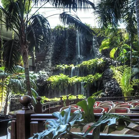 Beatriz Costa & Costa Teguise