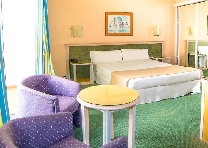 Beatriz Costa & Hotel