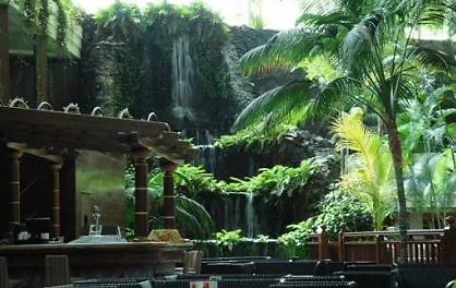 Beatriz Costa & Costa Teguise