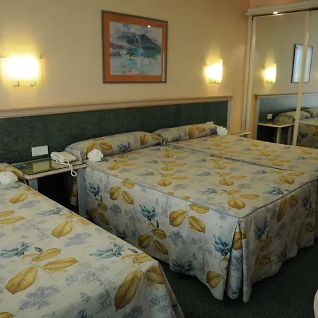 Beatriz Costa & Costa Teguise