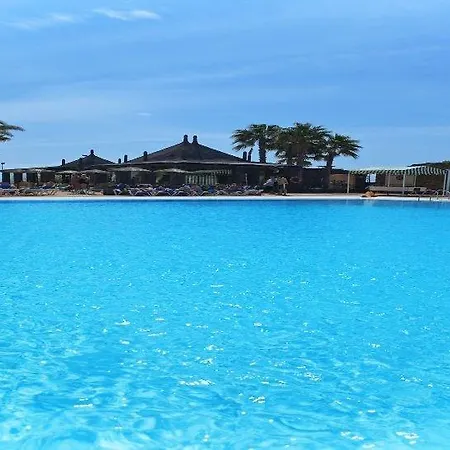 Beatriz Costa & Hotel Costa Teguise