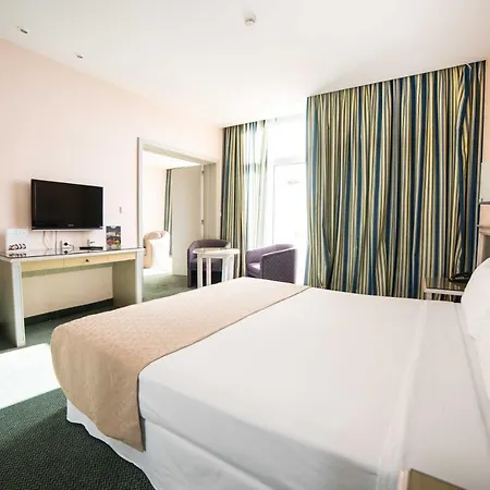 Beatriz Costa & Hotel Costa Teguise