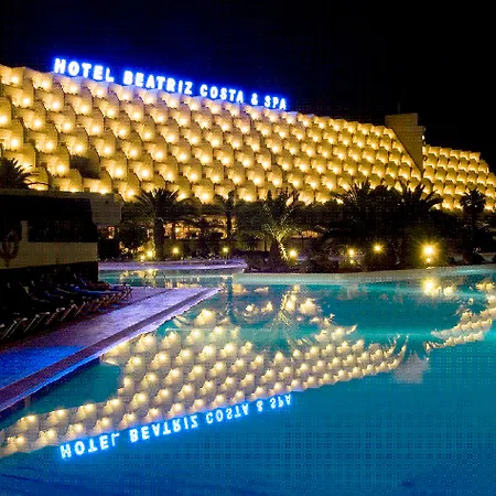 Beatriz Costa & Hotel 4*