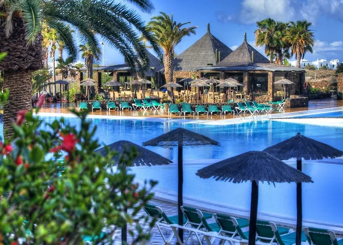 Beatriz Costa & Hotel Costa Teguise