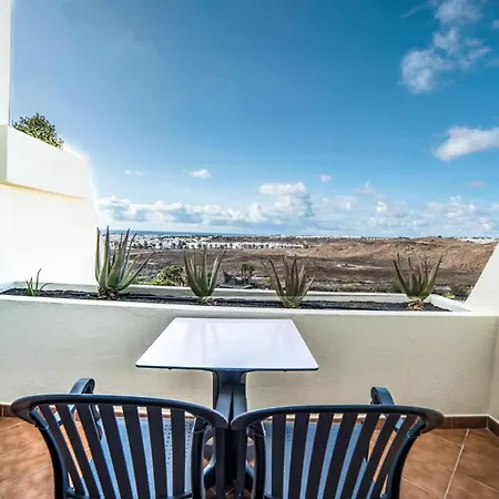 Beatriz Costa & 4* Costa Teguise