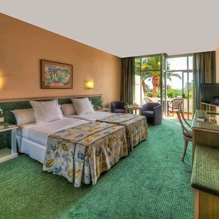 Beatriz Costa & Hotell
