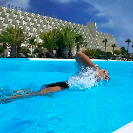 Beatriz Costa & Hotell Costa Teguise