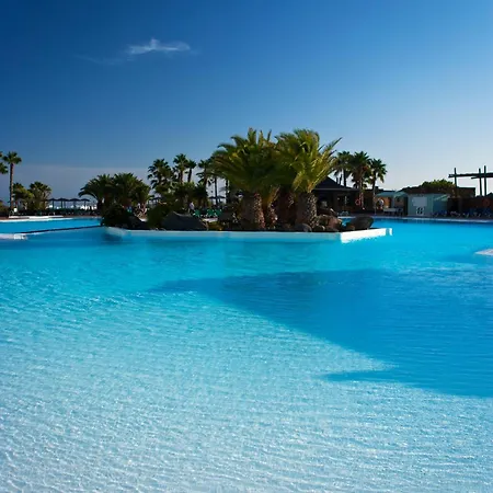 Beatriz Costa & Hotell 4*
