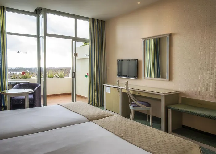 Beatriz Costa & Ξενοδοχείο Costa Teguise