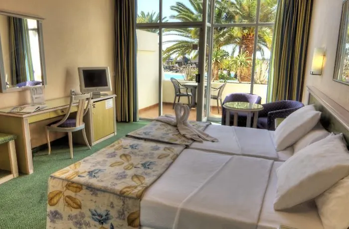 Beatriz Costa & Ξενοδοχείο Costa Teguise