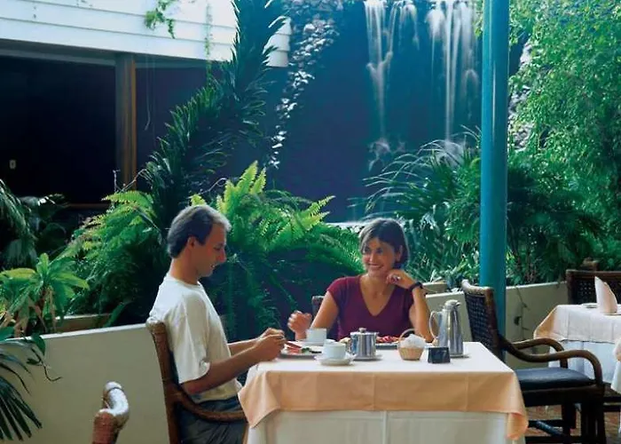 Ξενοδοχείο Beatriz Costa & 4*